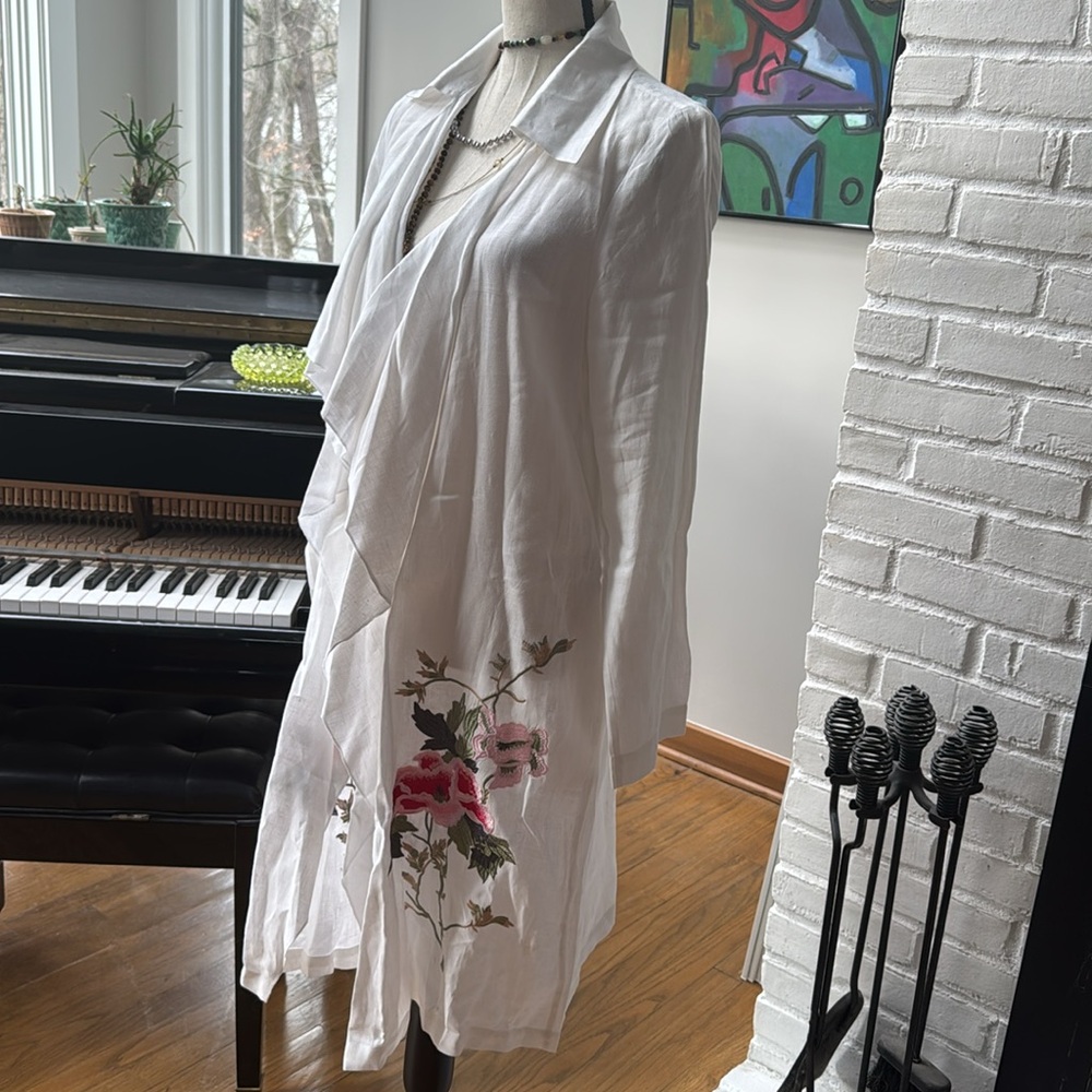 Floral Embroidered White Duster L